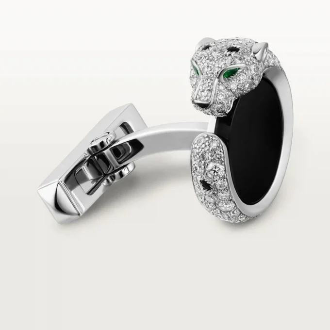 Manžetové knoflíčky Panthere De Cartier – rhodiované bílé zlato, diamanty, smaragdy, onyx – Cartier