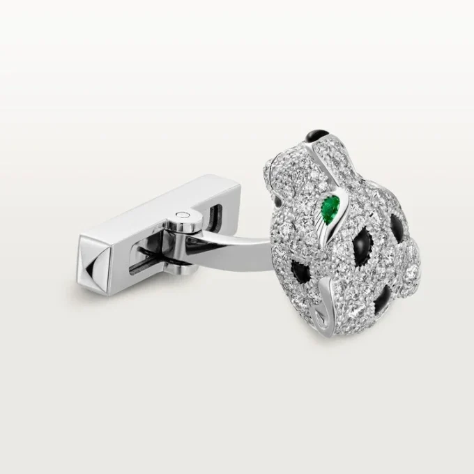 Manžetové knoflíčky Panthere De Cartier – rhodiované bílé zlato, diamanty, smaragdy, onyx – Cartier
