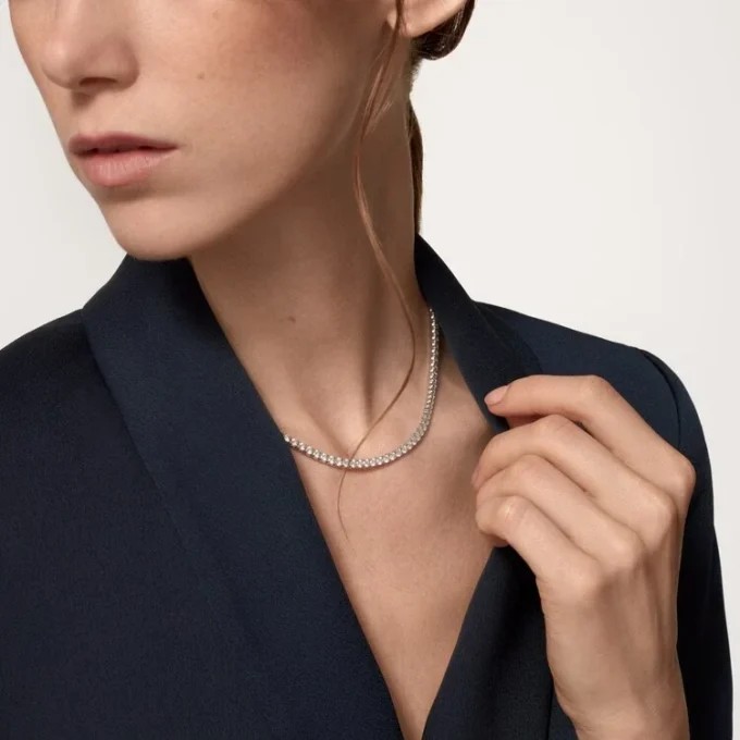 Náhrdelník Essential Lines – bílé zlato, diamanty – Cartier