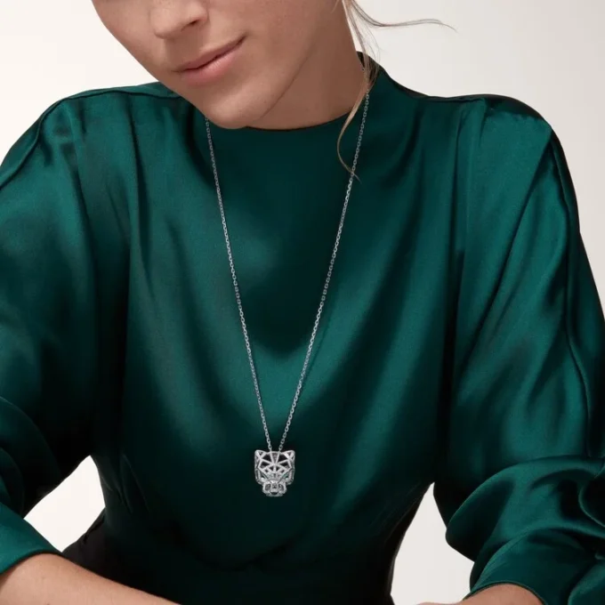 Náhrdelník Panthere De Cartier – bílé zlato, smaragdy, diamanty, onyx – Cartier
