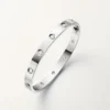 Náramek Love, klasický model, 10 diamantů