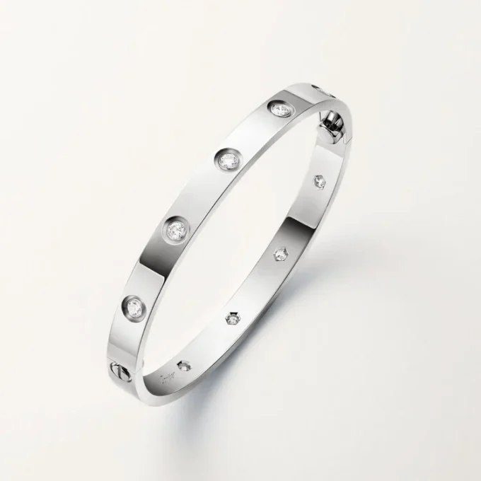 Náramek Love, klasický model, 10 diamantů