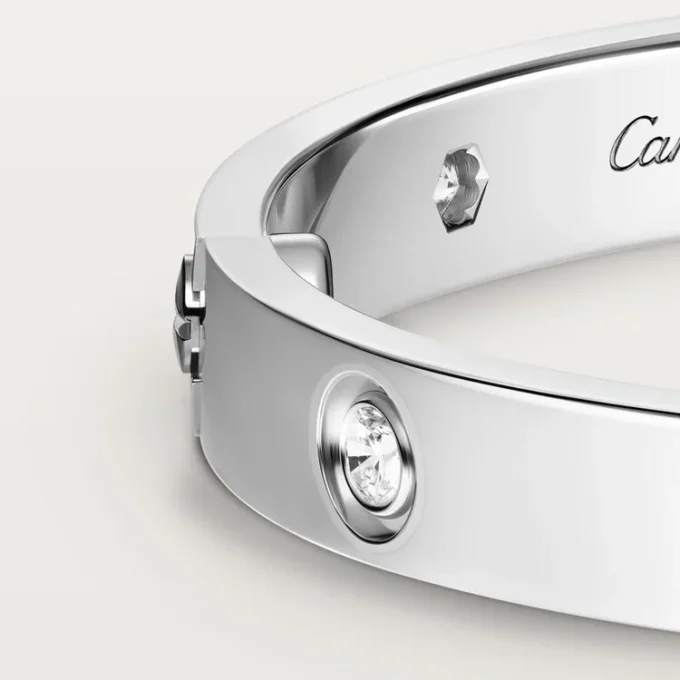 Náramek Love, klasický model, 10 diamantů