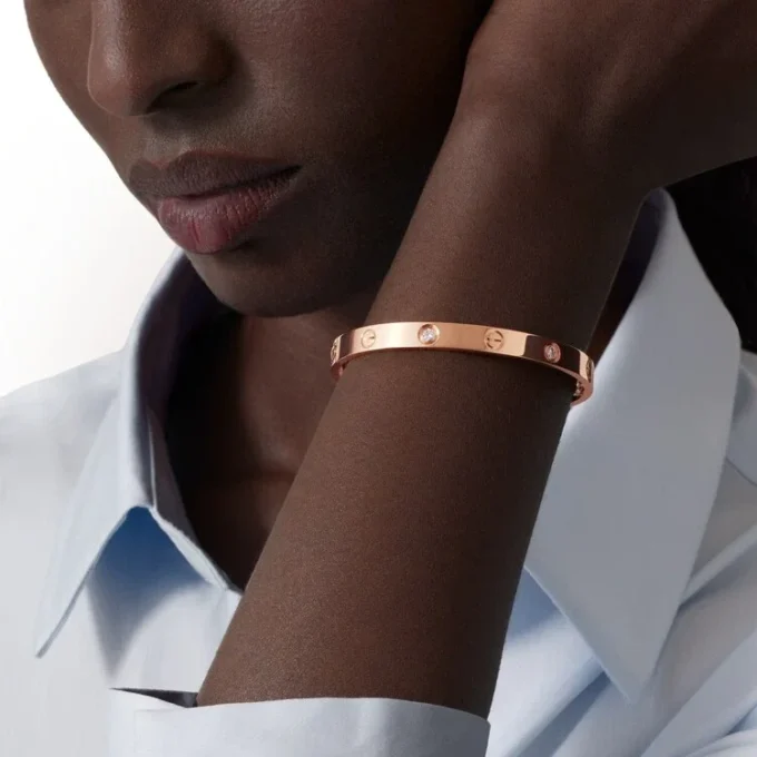 Náramek Love, klasický model, 4 diamanty