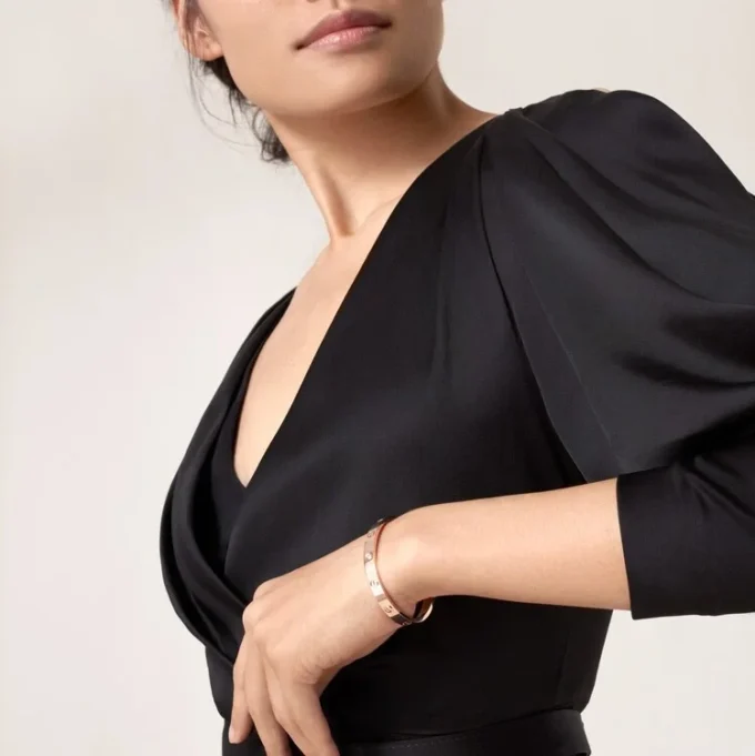 Náramek Love, klasický model, 4 diamanty