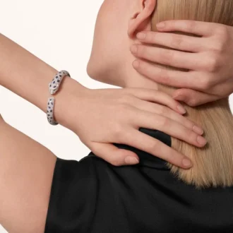 Náramek Panthere De Cartier, střední model, s pavé