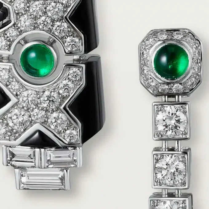 Náušnice [Sur]Naturel – bílé zlato, smaragdy, onyx, diamanty – Cartier