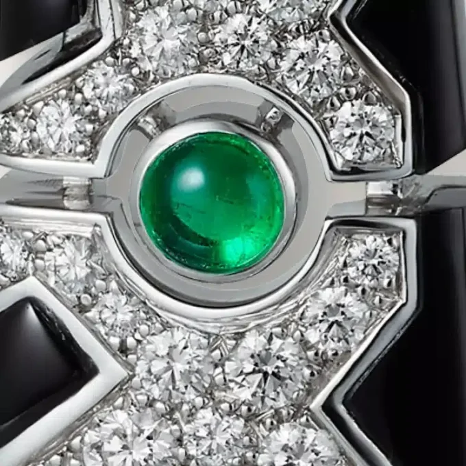 Náušnice [Sur]Naturel – bílé zlato, smaragdy, onyx, diamanty – Cartier