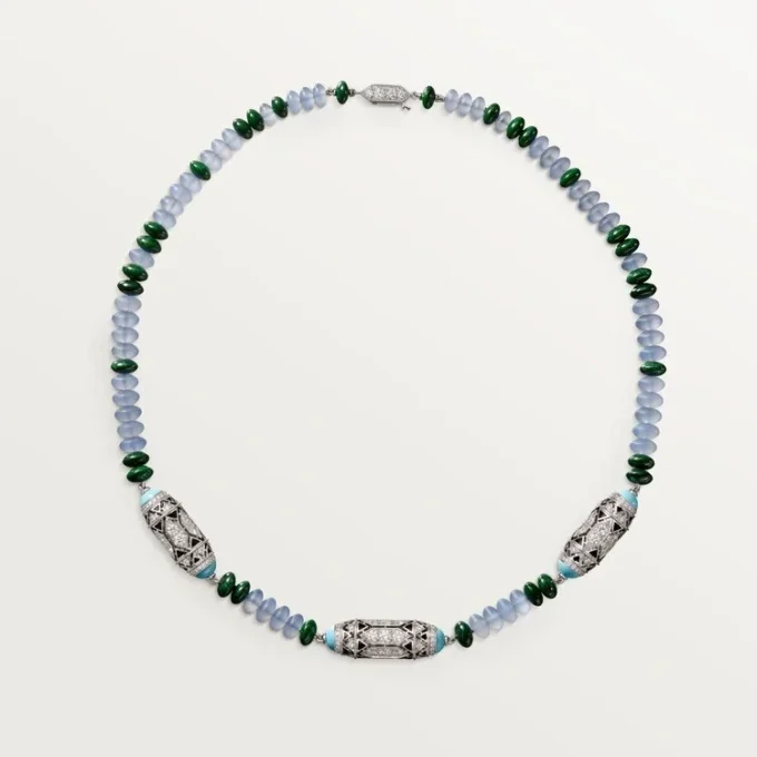 Šperkový náhrdelník – bílé zlato, chalcedon, skarn, tyrkys, černý lak, diamanty – Cartier