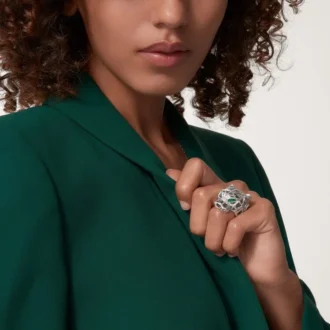 Prsten Panthere De Cartier – bílé zlato, smaragdy, onyx, diamanty – Cartier