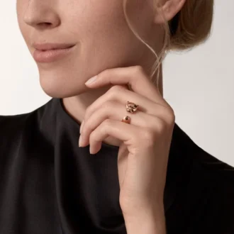 Prsten Panthere De Cartier – růžové zlato, tsavoritové granáty, onyx – Cartier