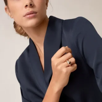 Prsten Panthere De Cartier – růžové zlato, tsavoritové granáty, onyx – Cartier
